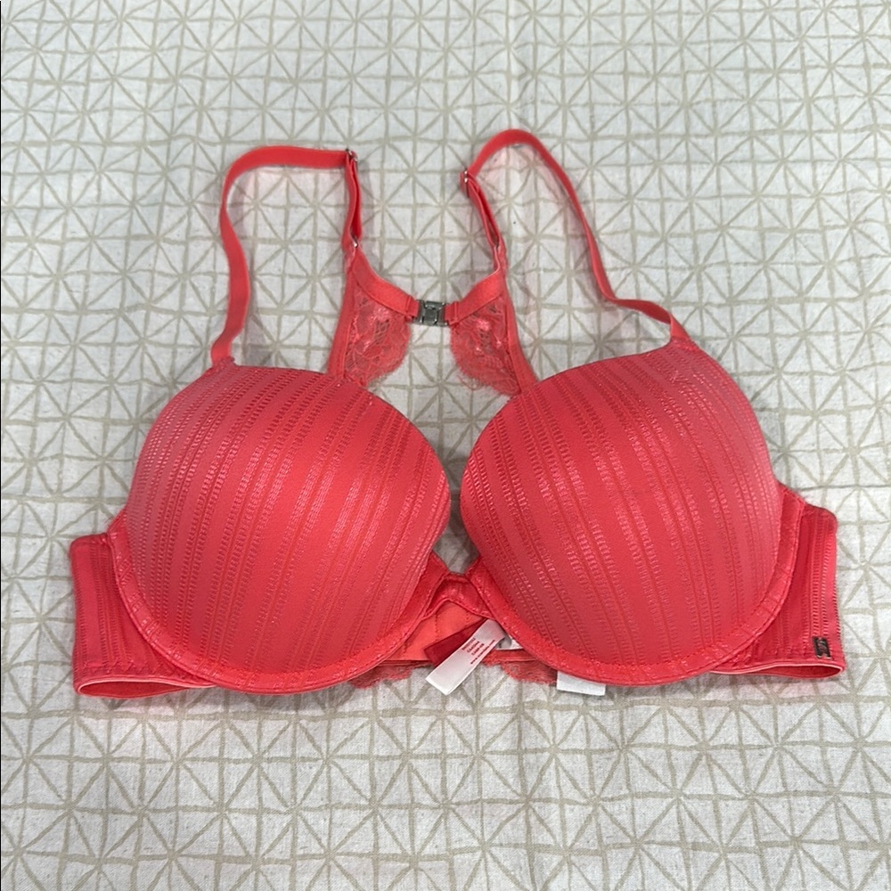 Pink Underwire Push-Up Bra with Adjustable Straps